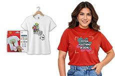 žena s červený tričkem